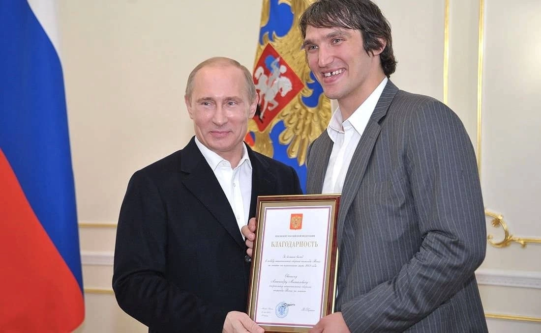 Путин поздравил Овечкина
