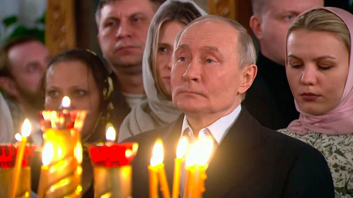 Владимир Путин в поздравлении с Пасхой указал на укрепление церковью согласия в обществе