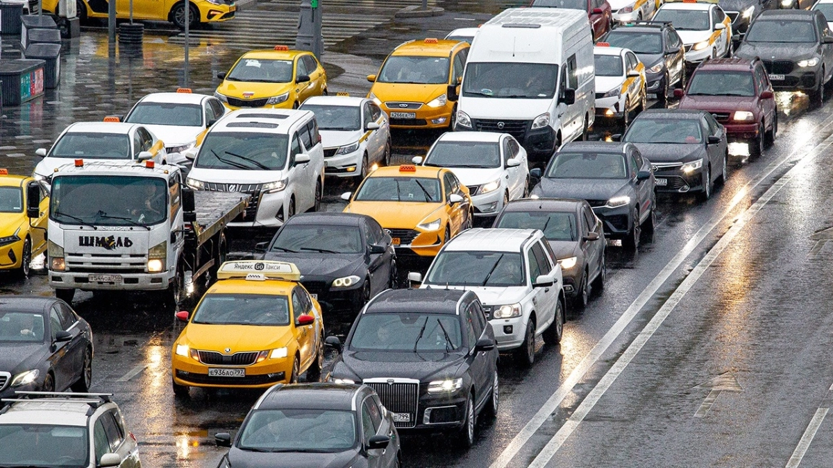 Почему водители заворачивают ключ в фольгу?