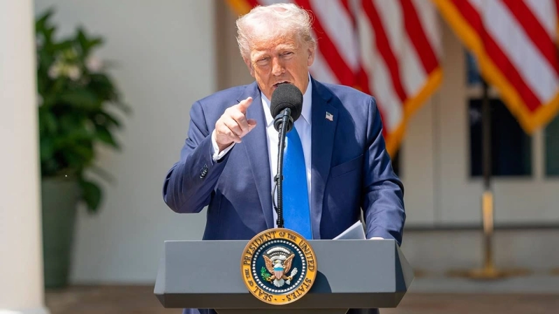 СМИ объяснили нежелание Си Цзиньпина беседовать с Трампом