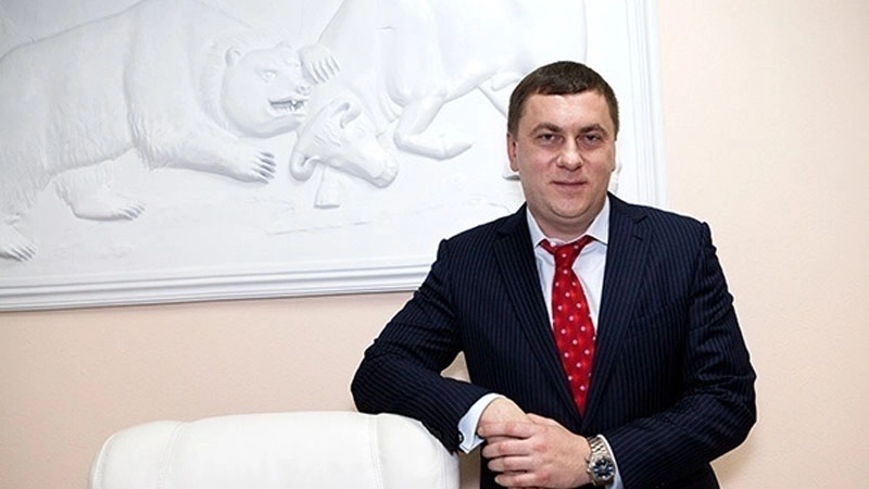 Александр Плющенко