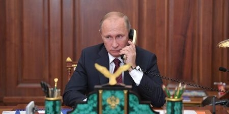 Путин проведет международные переговоры по телефону