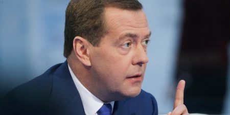 Медведев предложил поощрять регионы, охраняющие леса