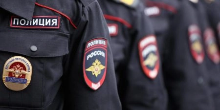 Полиция проверяет школу Новосибирска после скандала из-за чаепития