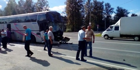 Под Псковом опрокинулся автобус с гражданами Белоруссии