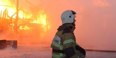 В СК назвали возможную причину пожара жилого дома в Томской области