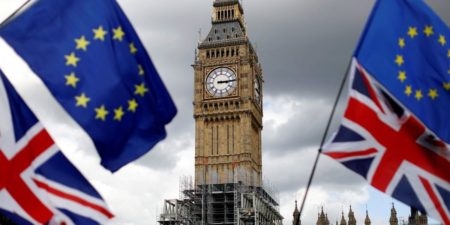 Главы ЕС и Европейской комиссии подписали соглашение о Brexit