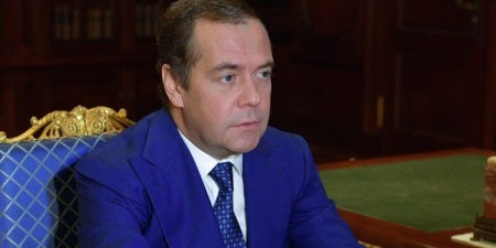 Медведев призвал ЕР объективно оценивать работу нового Правительства РФ