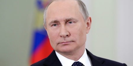 Путин: необходимо внедрять автоматизированные системы паспортного контроля