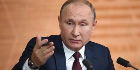 Путин перенес голосование по поправкам к Конституции