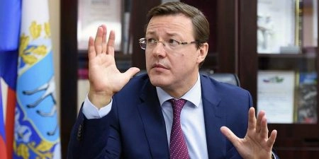 Азаров Гожей "приголубил"?