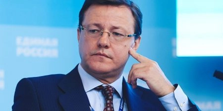 Дмитрий Азаров "дает" по газам