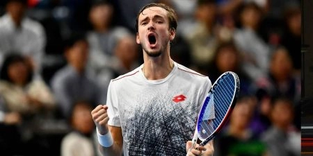 Медведев и Хачанов прошли во второй круг Australian Open