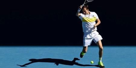 Медведев прорвался в финал Australian Open