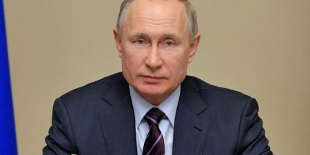 Путин примет участие в экономическом форуме