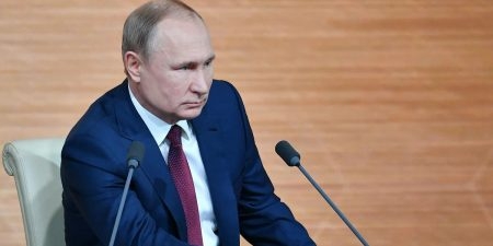 В Кремле раскрыли детали разговора Путина, Меркель и Макрона