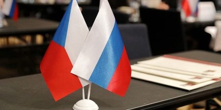 В России останутся пять чешских дипломатов