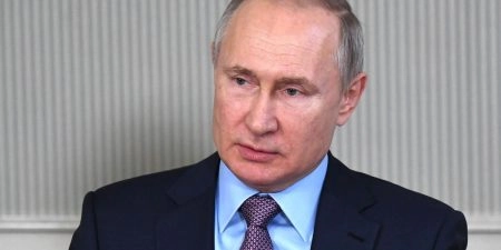 Путин оценил выдержку россиян в период пандемии