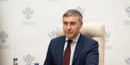 Фальков требует равноправия для студентов