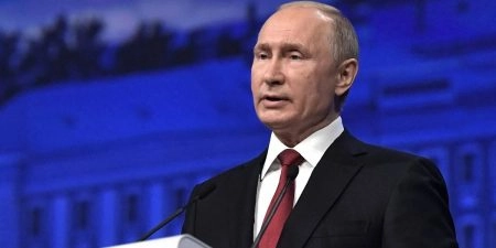 Путин пообщается с кабмином и с "Единой Россией"