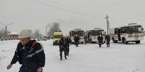 Поиски пропавших шахтеров приостановили в Кемеровской области из-за угрозы взрыва