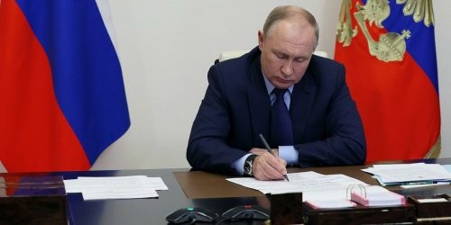 Путин подписал закон о расширении полномочий полиции