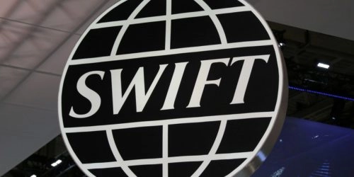 В РФ оценили риски отключения от SWIFT