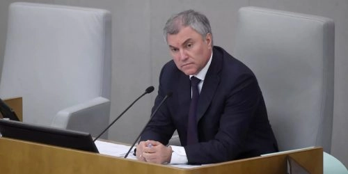 Володин предложил рассмотреть вопрос о сокращении отпусков чиновникам