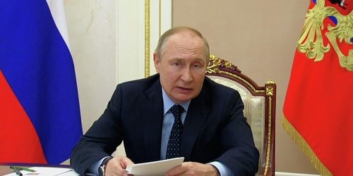 Путин потребовал запустить новое единое пособие для семей с детьми с 2023 года