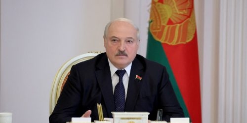 Александр Лукашенко проводил в последний путь главу МИД