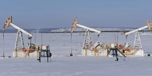 Новак считает действия Польши на нефтегазовом рынке театром абсурда