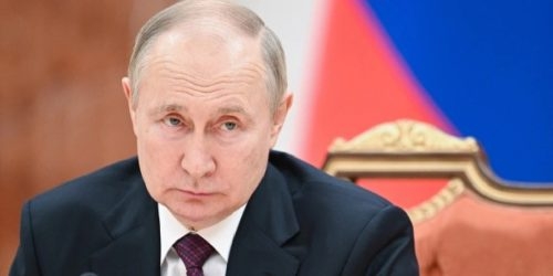 Путин наградил орденами глав новых регионов