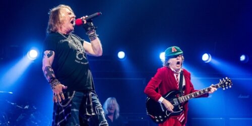 AC/DC возвращается на сцену