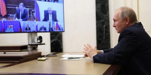 Президент заявил, что Россия не позволит недоброжелателям раскачать ситуацию