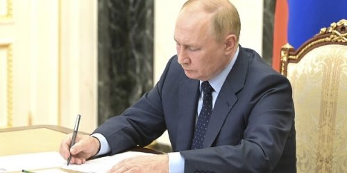 Путин заслушал доклады после ЧП на мосту