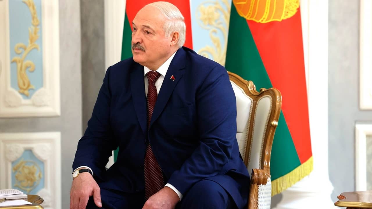 Лукашенко «колошматил» губернаторов из-за погоды - Новости В мире | УтроNews