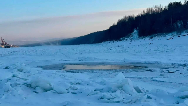 На Кубани семья провалилась под лед