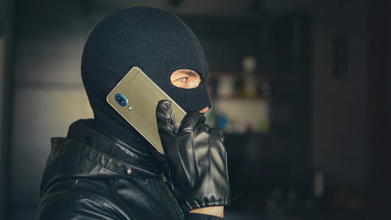Мошенники похитили у пенсионера 35 млн рублей по телефону