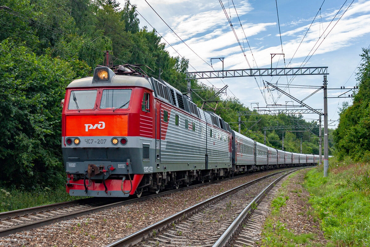 Атака ВСУ в Ростовской области задержала девять поездов