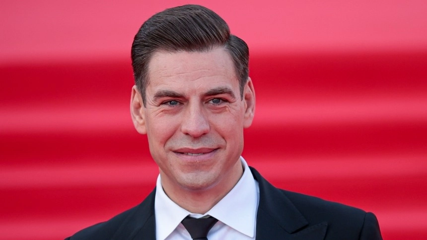 Дмитрий Дюжев оштрафован за уклонение от административного наказания