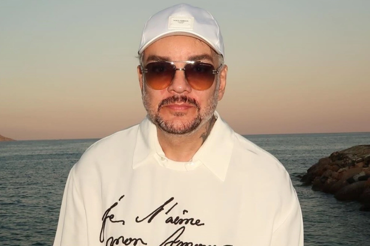 Филипп Киркоров впервые показал ожог от пиротехники