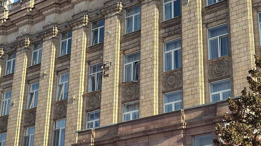 Беспилотники атаковали администрацию Белгородской области