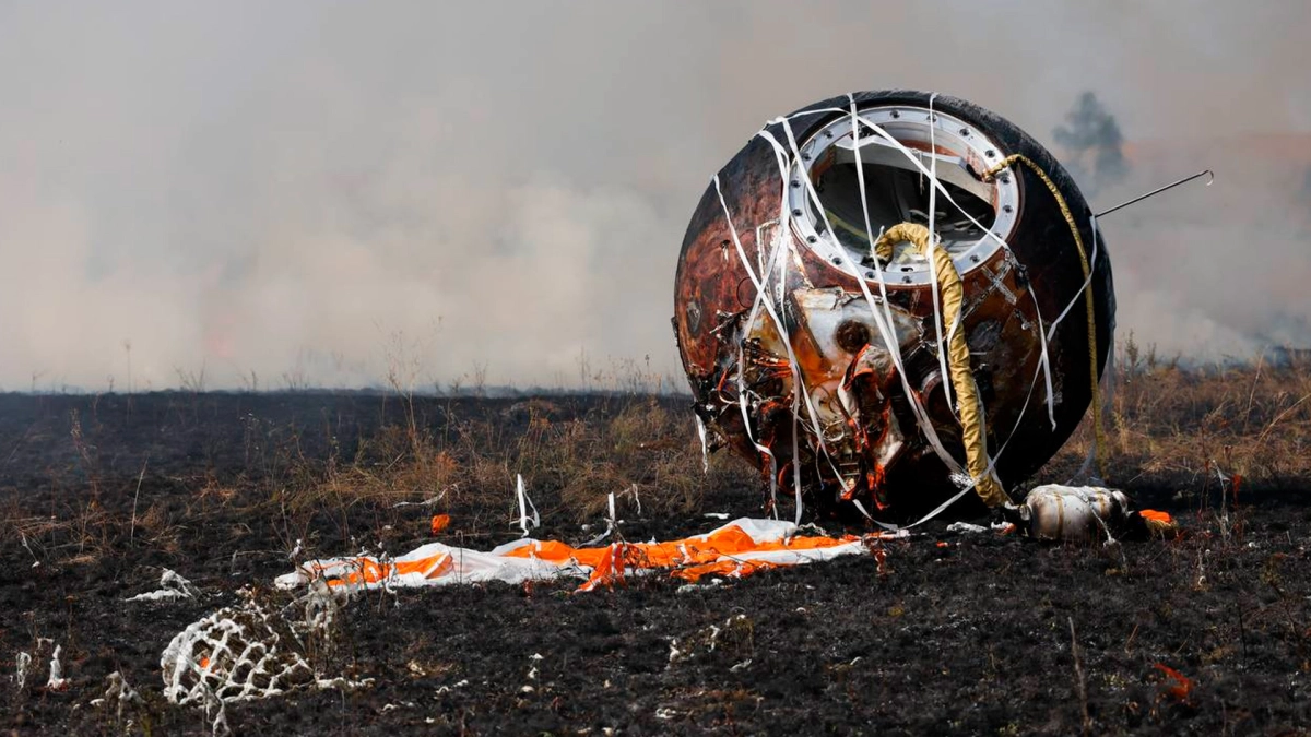 Биоспутник "Бион-М" с мышами и мухами приземлился в Оренбургской области