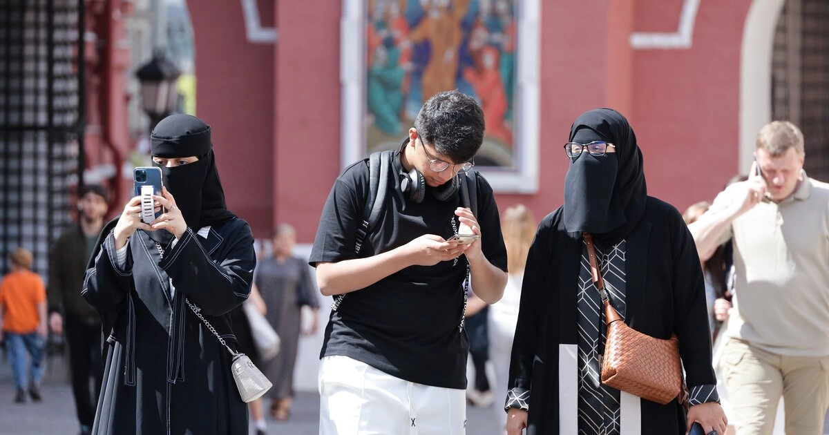 Туристы из Саудовской Аравии госпитализированы после драки на Невском проспекте