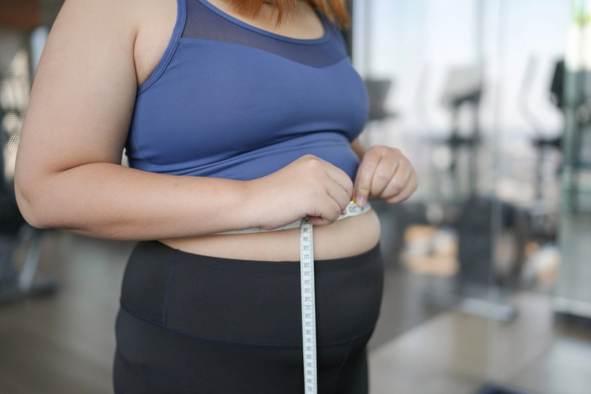 Названа редкая причина необъяснимого набора веса — гормональные нарушения