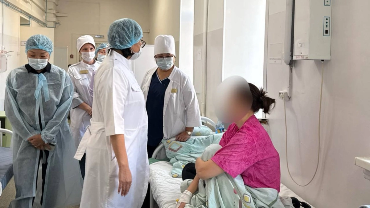 Число пострадавших при отравлении едой в Улан-Удэ выросло до 121 человека  