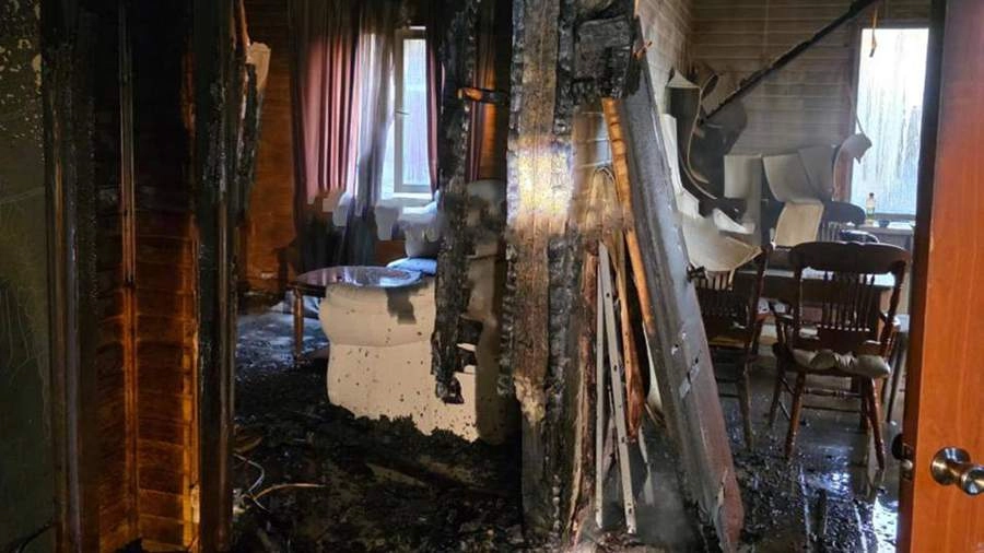 Тело женщины с колото-резаными ранами нашли на месте пожара под Балашихой