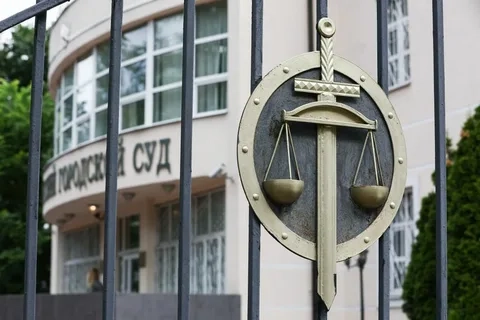 Жительница Уфы принесла на бракоразводный процесс вибратор-трезубец