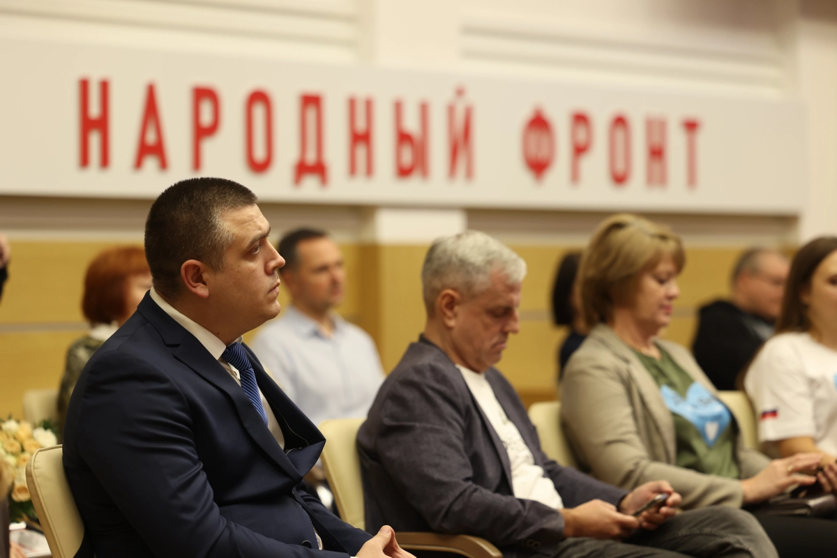 Народный фронт наградил благотворителей, помогающих бойцам под лозунгом «Всё для Победы!»