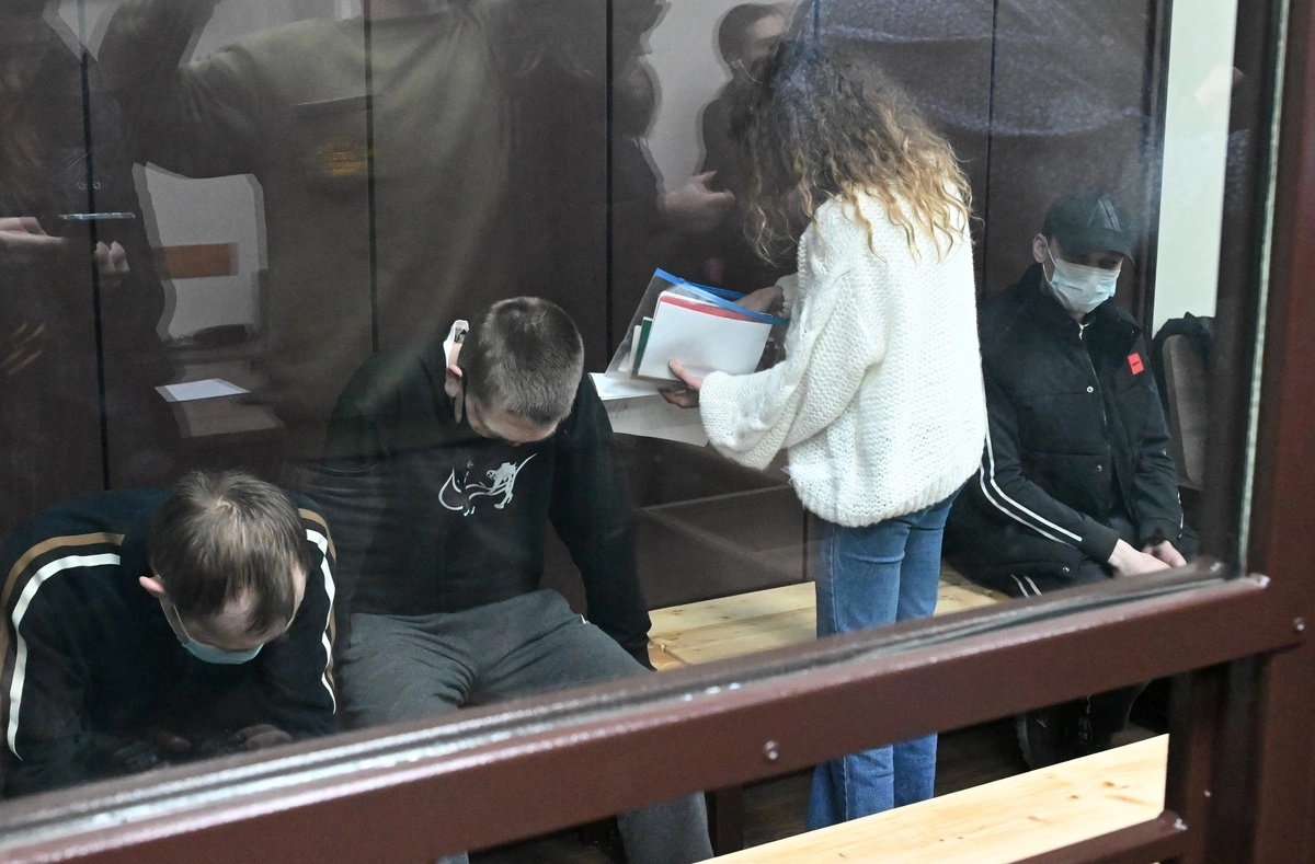 Участников аферы с квартирой Ларисы Долиной осудили на сроки до 7 лет